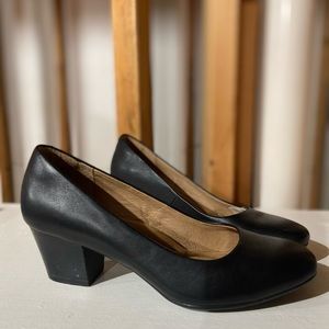Sofft Leather Pumps